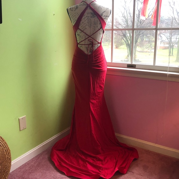 HOST PICK | Red formal gown / prom dress - Picture 3 of 8
